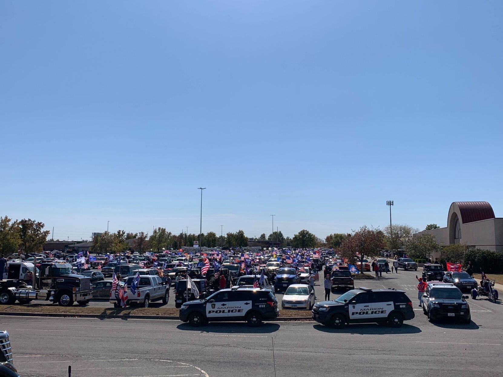 TRUM RALLY 2.jpg